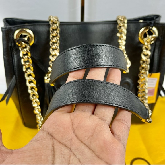 NEW Valentino By Mario Valentino Luisa Embossed Shoulder Bag in Black - Picture 5 of 12